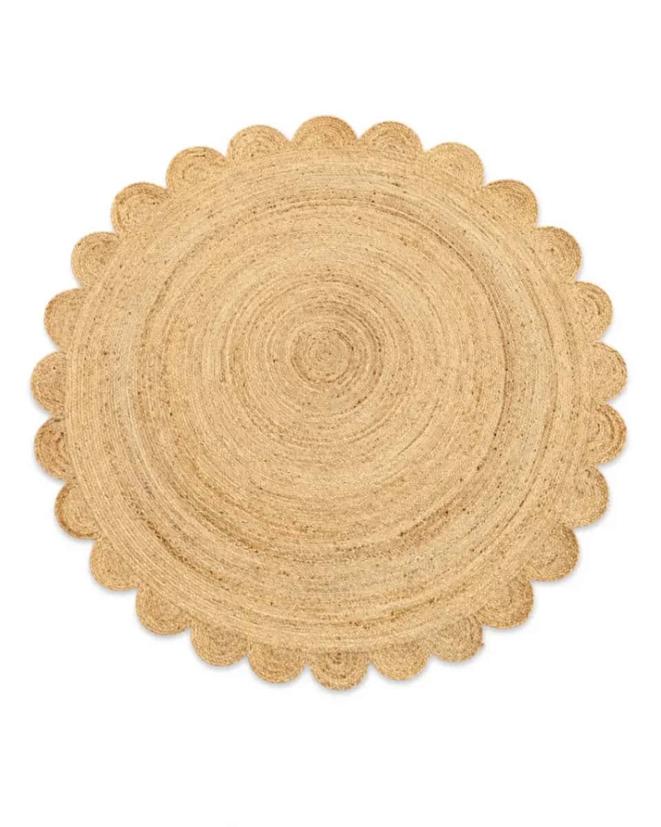 Natural Jute Rug with Scalloped Edge