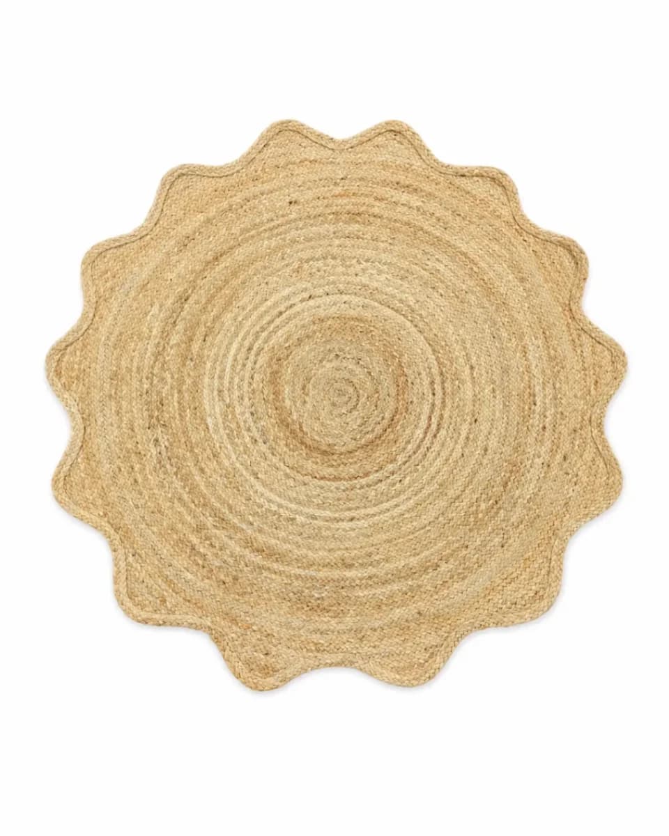 Solid Natural Jute Petal Edge Rug